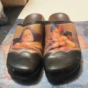 Think! Angel Print Black and Brown Clogs